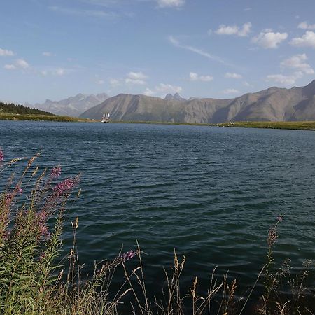 Retreat Solohike Lägenhet Mörel Exteriör bild